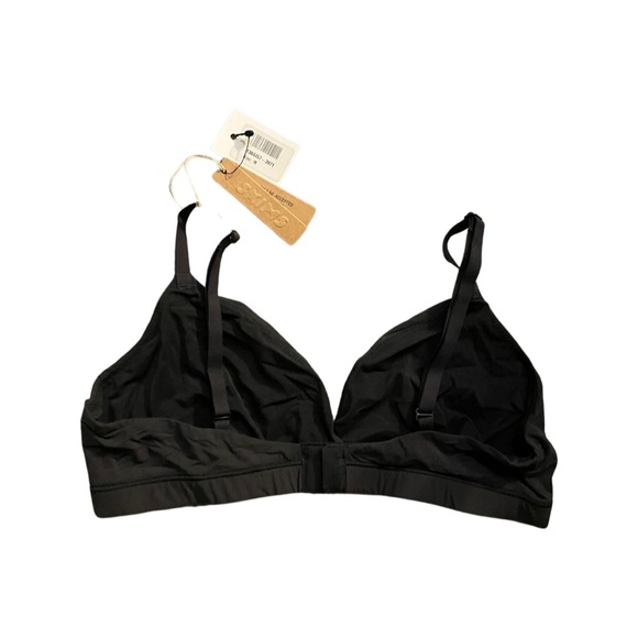 NWT SKIMS triangle bra sz M - Picture 2 of 2